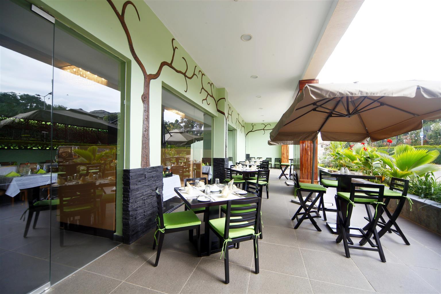 Best Western Premier Garden Hotel Entebbe Esterno foto