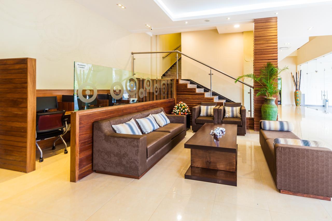 Best Western Premier Garden Hotel Entebbe Esterno foto
