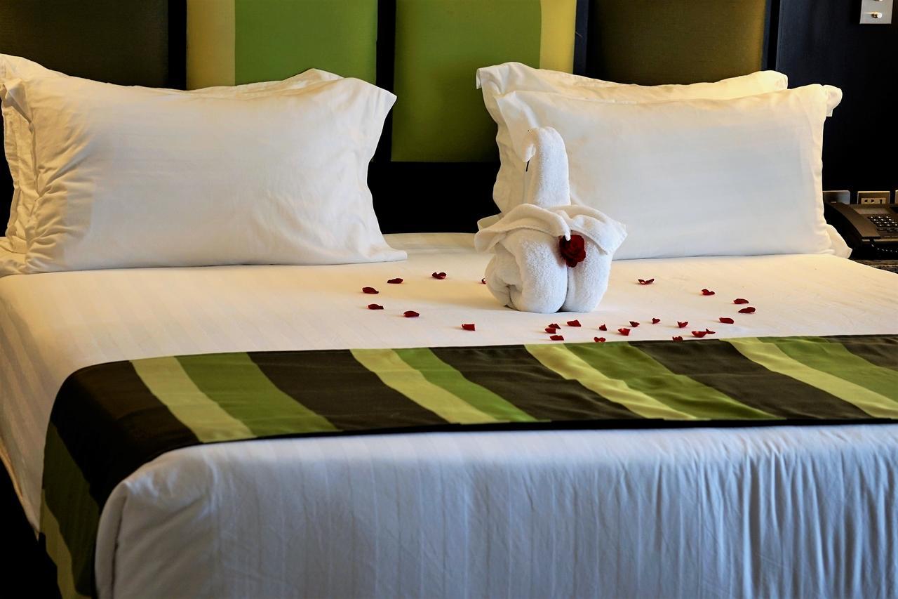 Best Western Premier Garden Hotel Entebbe Esterno foto