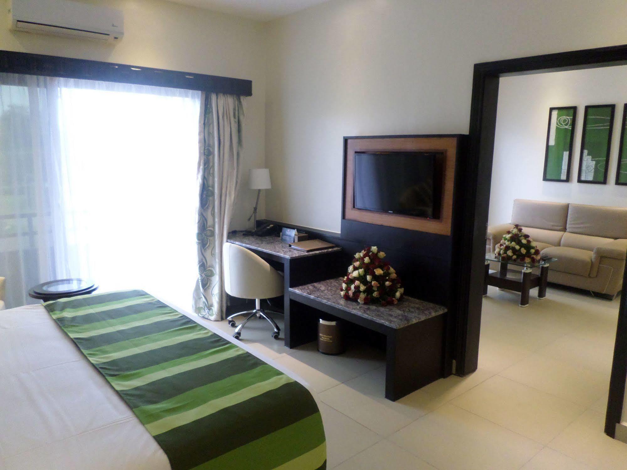 Best Western Premier Garden Hotel Entebbe Esterno foto
