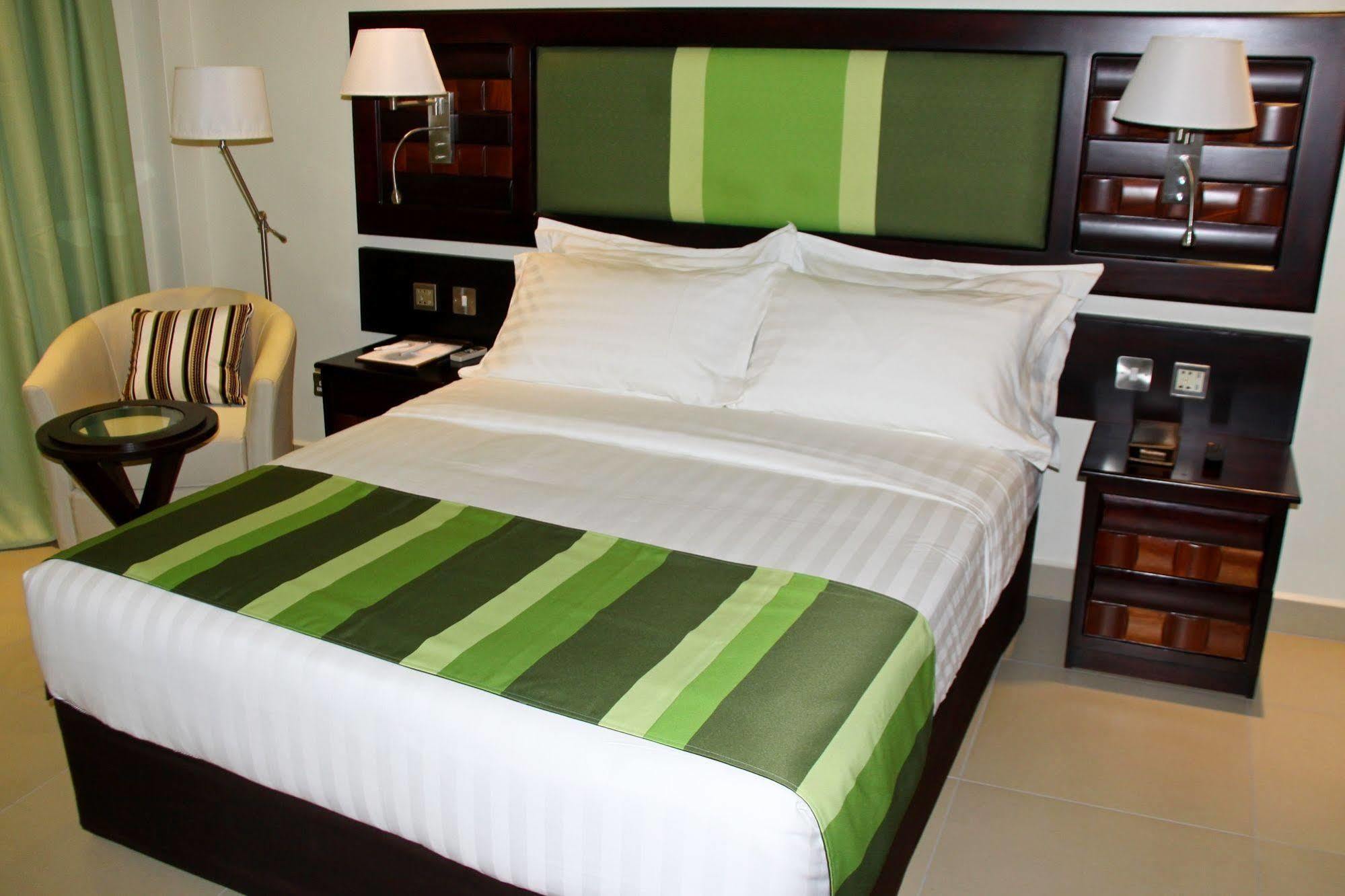 Best Western Premier Garden Hotel Entebbe Esterno foto
