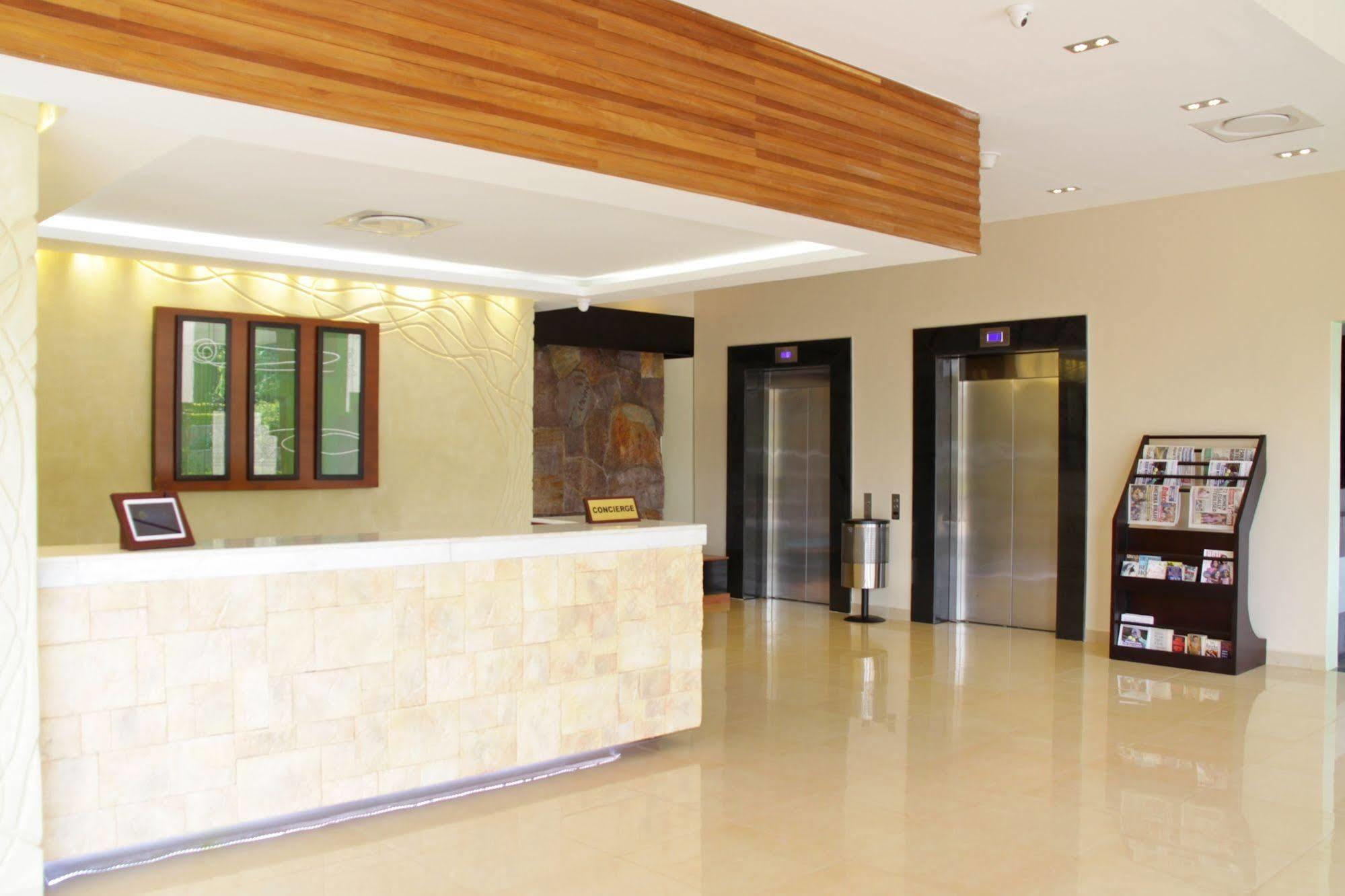 Best Western Premier Garden Hotel Entebbe Esterno foto
