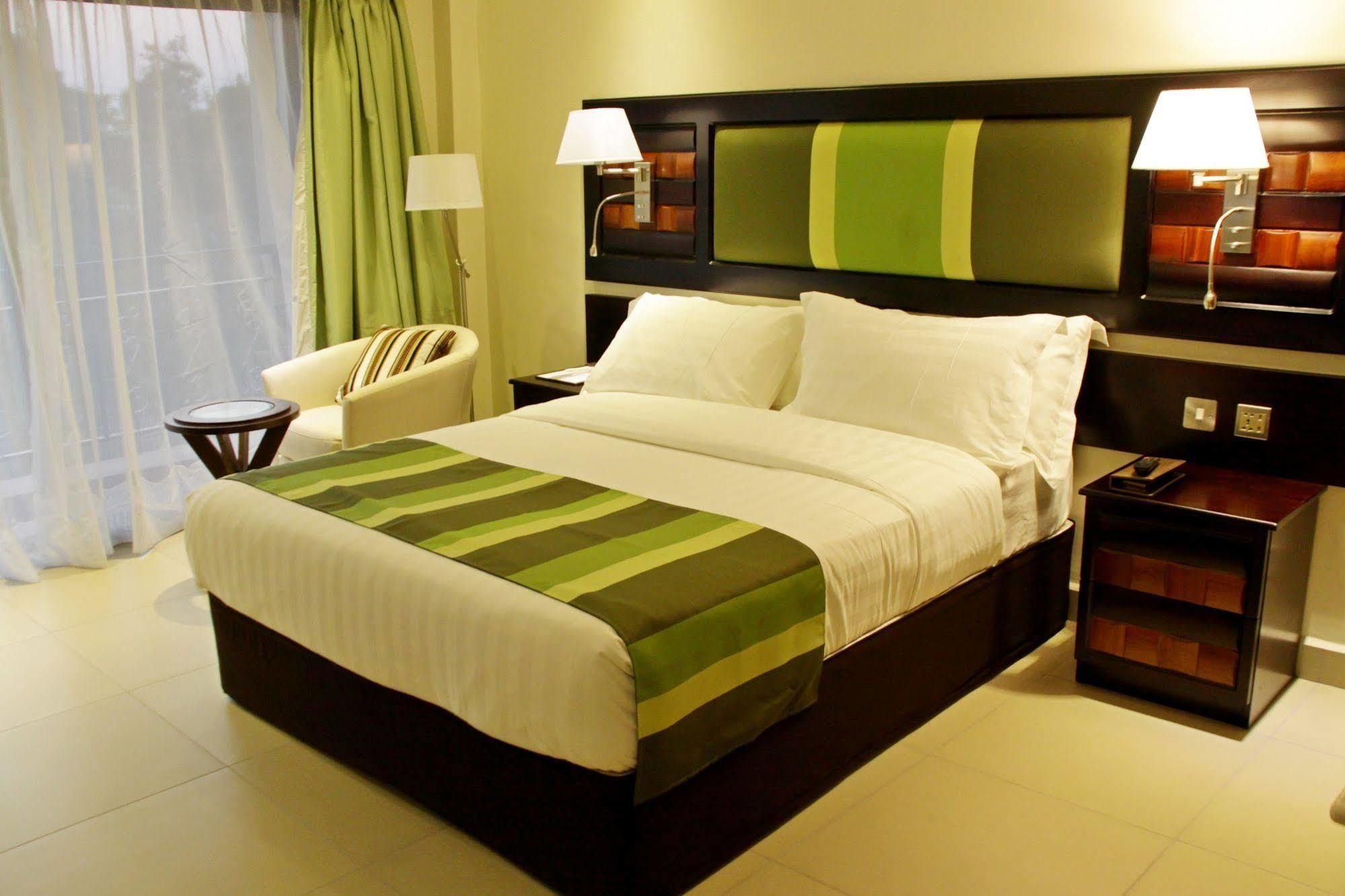 Best Western Premier Garden Hotel Entebbe Esterno foto
